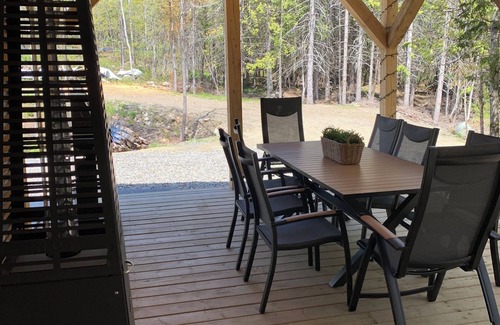East Broughton Ski Chalet | Le Shack de la Veuve, Chalet Rustique en Plein Coeur D'une Érablière