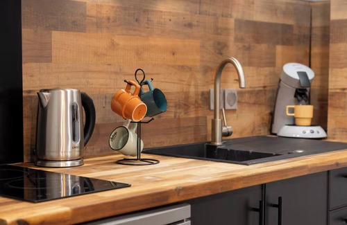 Saint-Laurent-sur-Saone Apartment | Le Sigorgne Downtown Station