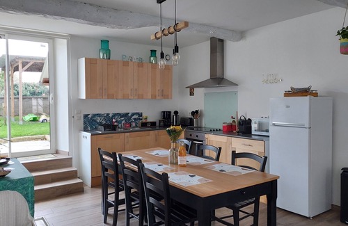 Vierville-sur-Mer House | Le So Wild, 800m from Omaha beach, 200m from family home with garden