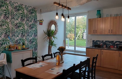 Vierville-sur-Mer House | Le So Wild, 800m from Omaha beach, 200m from family home with garden