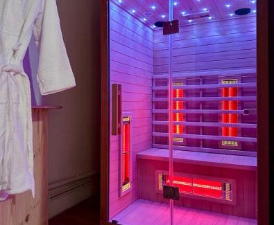 Mont-de-Marsan Apartment | Le SPA Étoilé - Baignoire Balnéo et Sauna Privatif
