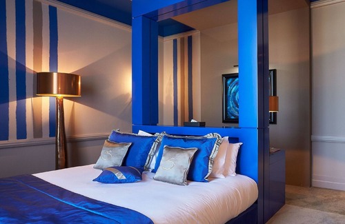 Saint-Sylvestre-sur-Lot Hotel | Le Stelsia