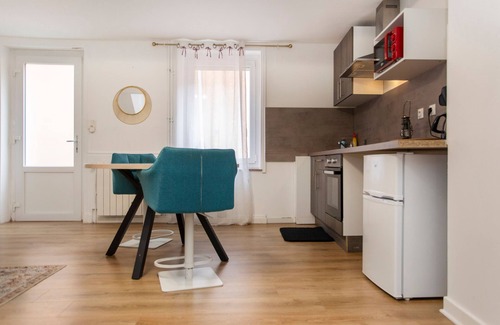 Riorges Apartment | Le Studio des Songes - proche de la gare