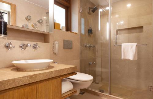 Pali Hill Hotel | Le Sutra Hotel, Khar, Mumbai