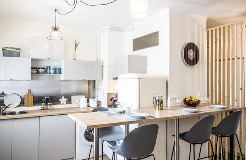 Patte d'Oie Apartment | Le Suzon by Cocoonr
