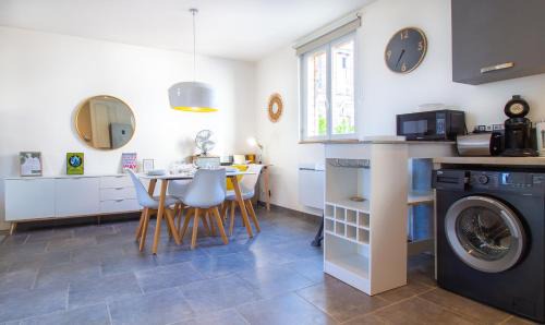 Troyes Apartment | Le Tamaris, Garage privé hauteur limitée, Calme, Confort