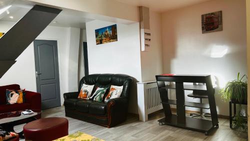 Laroche-Saint-Cydroine Apartment | LE TEMPS DUNE PAUSE xL