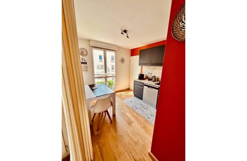 Vassieux - Crepieux Apartment | LE TERRACOTTA T4 SLEEPS 6, AIR-CONDITIONED, WITH PARKING SPACE