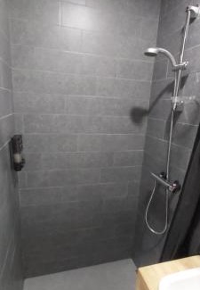 Aiseau-Presles House | Le tiny de Laly - climatisation-navette airport Charleroi - logement neuf 2025 individuel