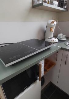 Aiseau-Presles House | Le tiny de Laly - climatisation-navette airport Charleroi - logement neuf 2025 individuel