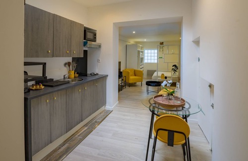 Saint-Quentin Apartment | Le Tournesol - Charmant Apt 4 personnes