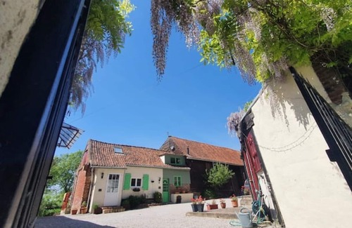 Boffles Apartment | Le Tournesol - Charming 1 bedroom French Cottage