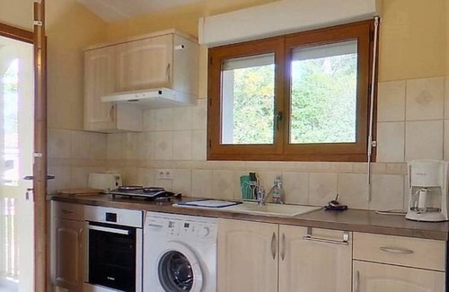 Les 3 Ponts Apartment | LE TRAJAN: Quiet & popular location; Swimming pool, garrigue, Provence.
