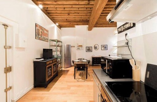 La Sarra - Saint Just Apartment | Le Trion - Authentic Lyon flat close to Vieux Lyon