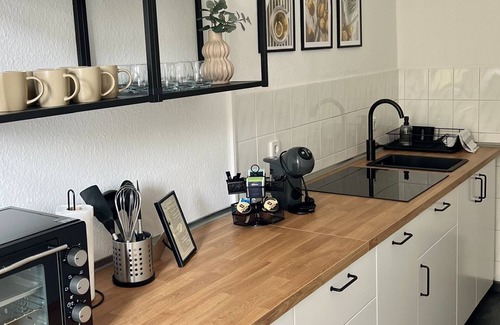 Mitte Apartment | LE Vacation Arena, kitchen, parking, balcony, Netflix, free TV