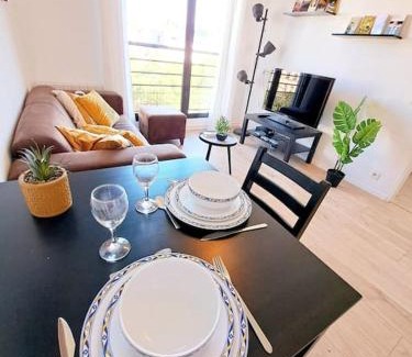 Vaise Apartment | Le Valmy: appartement lumineux au pied du métro