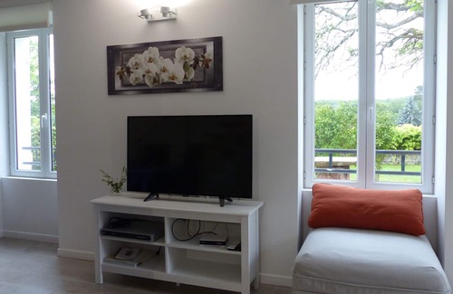 Grimault Cottage | Le Verger Grimaldin - Character cottage 4 kms from Noyers-sur-Serein.