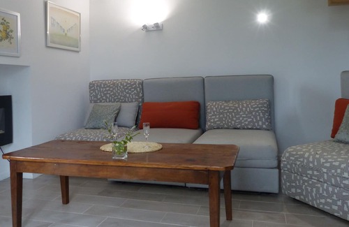 Grimault Cottage | Le Verger Grimaldin - Character cottage 4 kms from Noyers-sur-Serein.