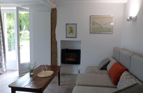 Grimault Cottage | Le Verger Grimaldin - Character cottage 4 kms from Noyers-sur-Serein.