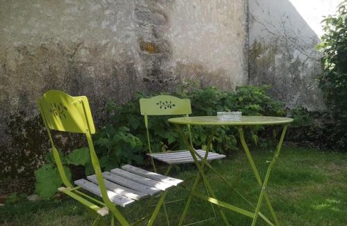 Cheroy House | Le Victor Noir