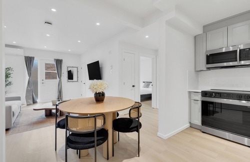 Cote-Des-Neiges—Notre-Dame-De-Grace Apartment | Le Victoria MidTown Montreal