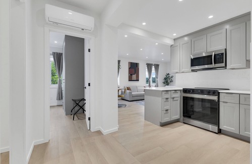 Cote-Des-Neiges—Notre-Dame-De-Grace Apartment | Le Victoria MidTown Montreal