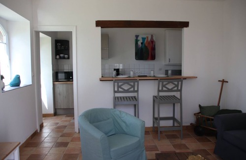 Domfront en Poiraie House | Le Vieil Home, at the foot of the medieval city