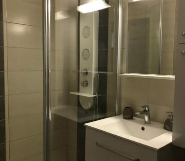 Gray Apartment | Le Villeneuve