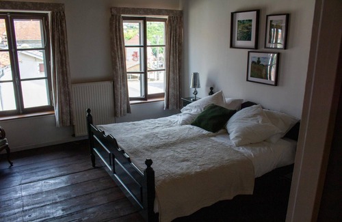 Melay House | Le Voilà - Bistrot & Chambres d'hôtes