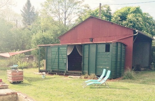 Chesnois-Auboncourt Cabin | Le Wagon des Amoureux Avec Spa