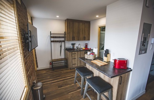Saint-Raymond Apartment | Le Waynewright