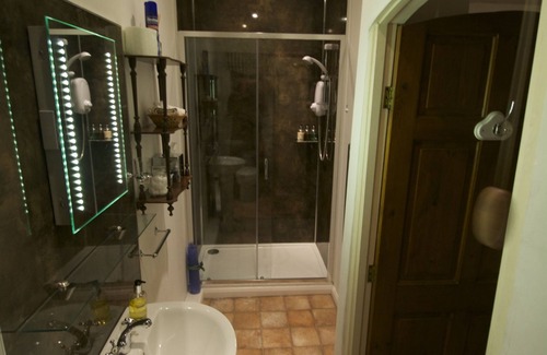 Lea Bed & Breakfast | Lea House Bed and Breakfast