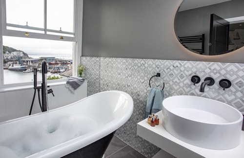Brixham Hotel | Leader, Maritime Suites - a suite that sleeps 2 guests in 1 bedroom