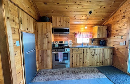 Rangeley Cabin | Leaf Peeping Lakefront Escape on Rangeley Lake
