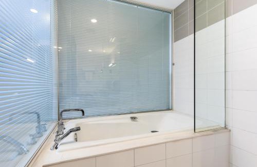 North Chaoyang Hotel | LeafIN Hotel Beijing Minzuyuan l Bird's Nest