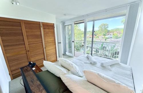 Ferny Hills House | Leafy 3-Bedroom Escape to Nature-Air Conditioned with Smart Entry