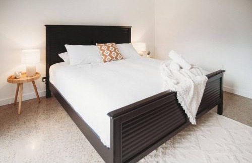 Benalla West House | Leafy Retreat - Benalla