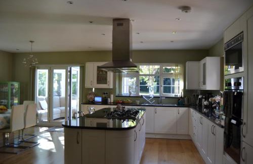 Northwood Bed & Breakfast | Leafy Suburban Bed and Breakfast