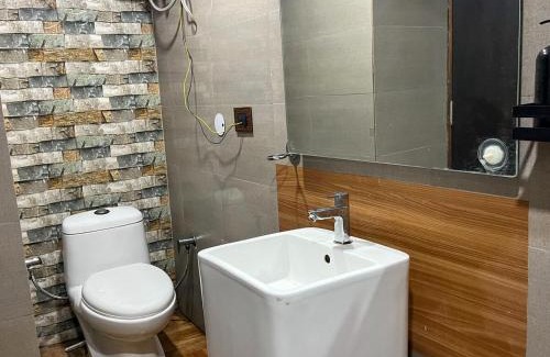 Mahipalpur Extension Apartment | Leafyinn Bunk House