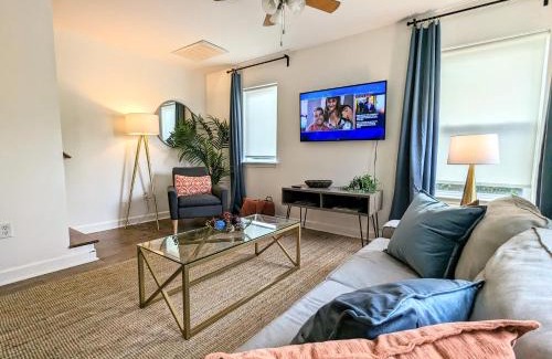 Biddleville Apartment | League Flats at Historic West End
