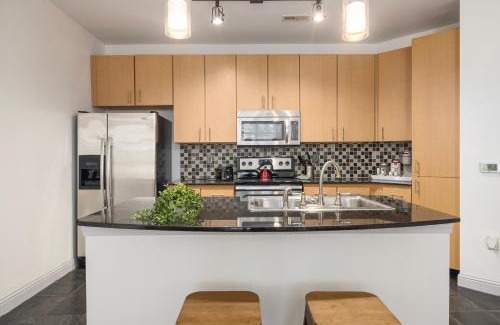 Charlotte Apartment | League Flats South End on South College Street