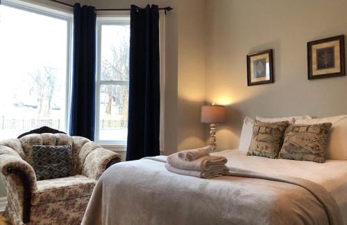 Waterford Valley House | Leaside Executive Apartments