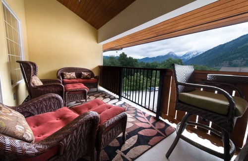 Leavenworth Condo | Leavenworth Vacation Rental, Luxury , Downtown, Amazing Mountain View Condo,