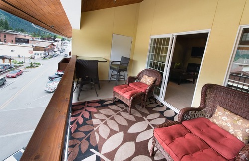 Leavenworth Condo | Leavenworth Vacation Rental, Luxury , Downtown, Amazing Mountain View Condo,