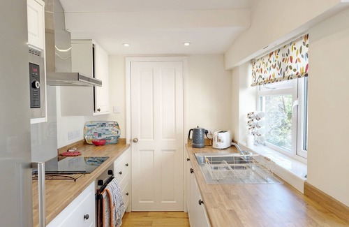 Midhurst House | Leaview, Midhurst - a family house that sleeps 5 guests in 3 bedrooms