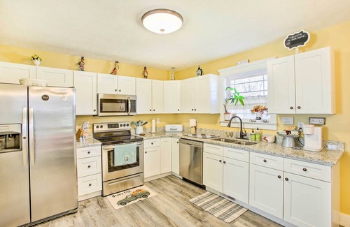 Dixon Springs House | Lebanon Getaway w/Fire Pit + Furnished Porch
