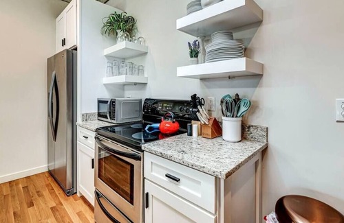Lebanon Apartment | Lebanon Loft on the Downtown Square