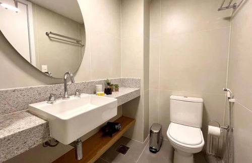 Leblon Apartment | Leblon Studio - View of the Christ, pool and gym.