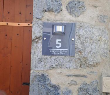 Izaut-de-l'Hotel Bed & Breakfast | Lecarréblanc