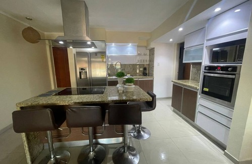 Lecheria Apartment | Lechería, 3 hab , Piscina, 144mts², Playas